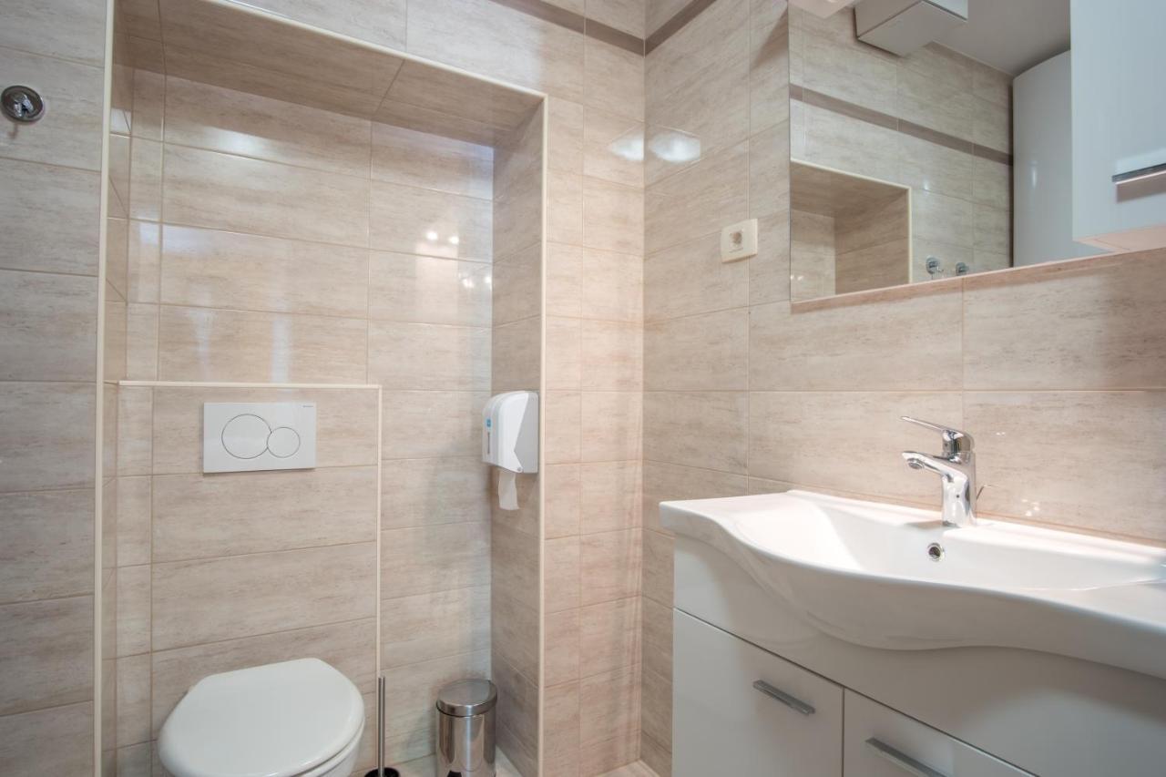 Vila Radolca Apartments & Rooms Радовлица Екстериор снимка