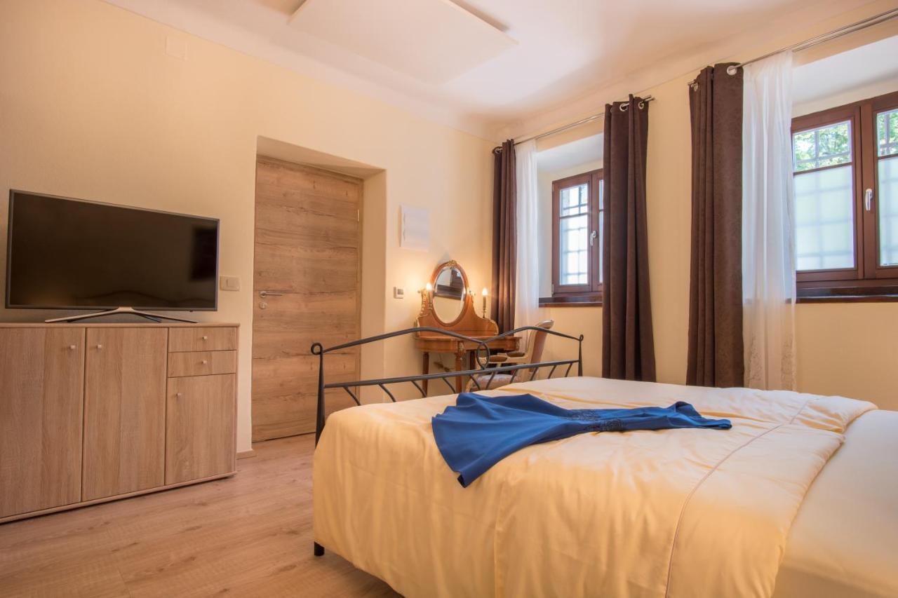 Vila Radolca Apartments & Rooms Радовлица Екстериор снимка