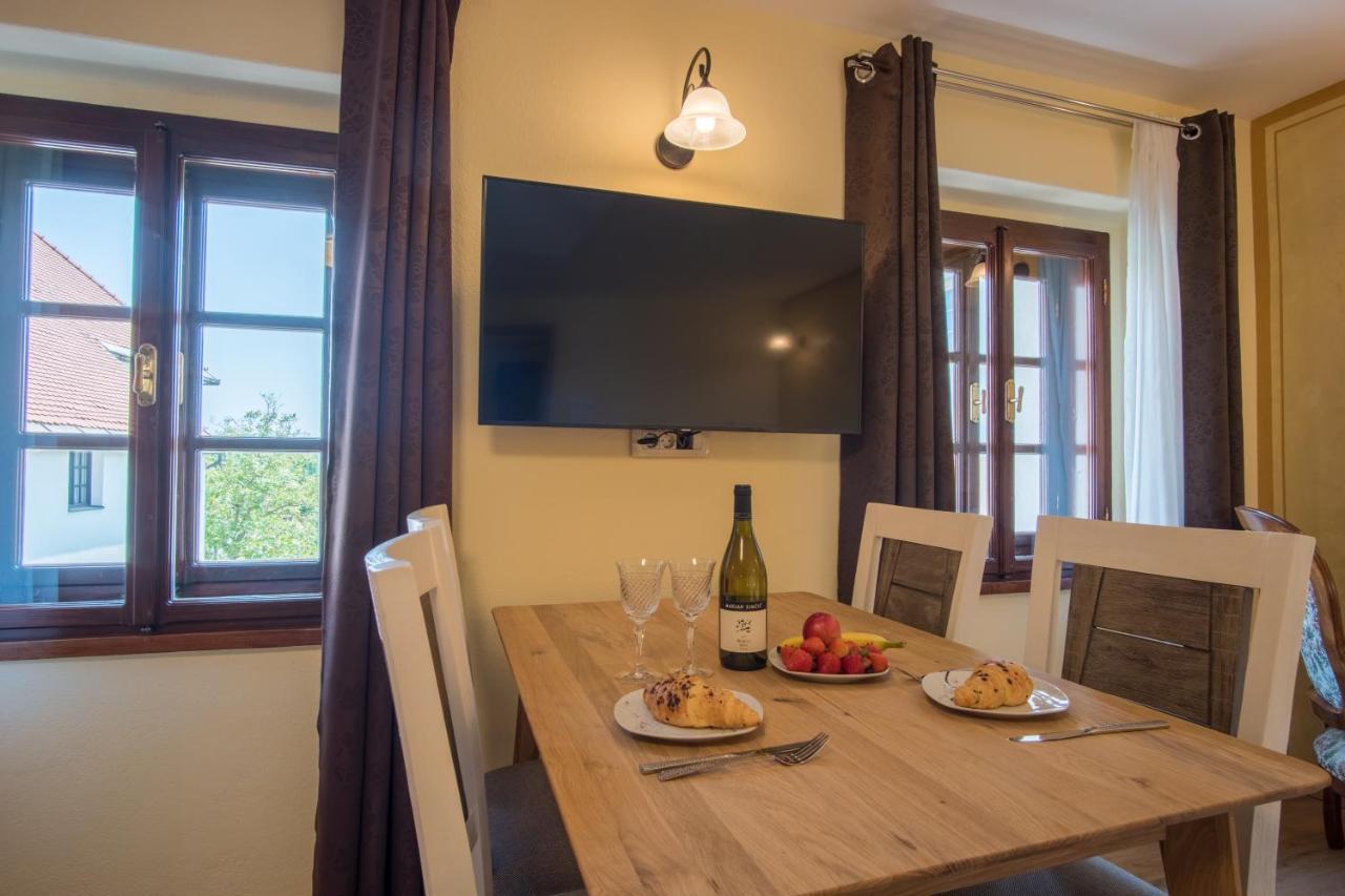 Vila Radolca Apartments & Rooms Радовлица Екстериор снимка