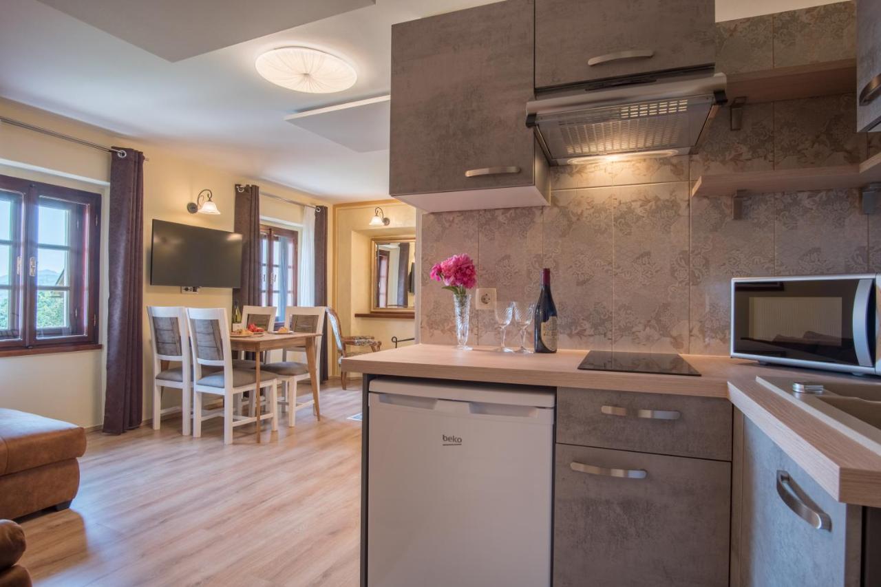 Vila Radolca Apartments & Rooms Радовлица Екстериор снимка